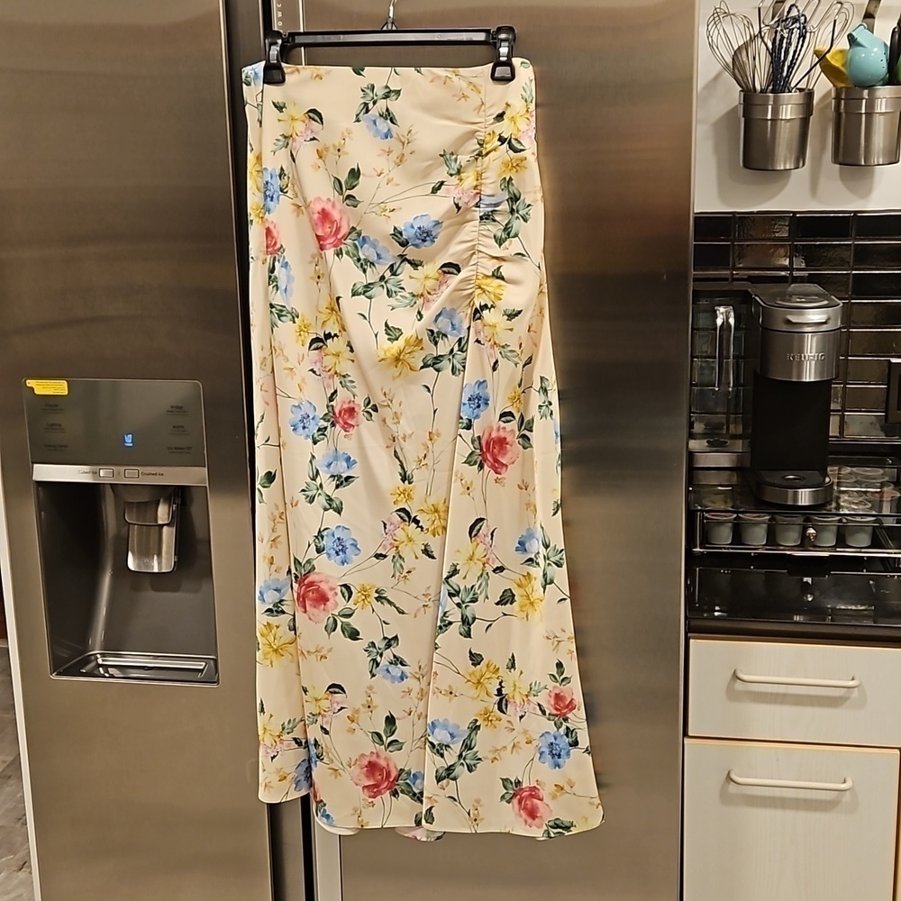 💕FAVORITE DAUGHTER💕 Ruched Skirt ~ Yellow Whispering Floral Print Small S NWT